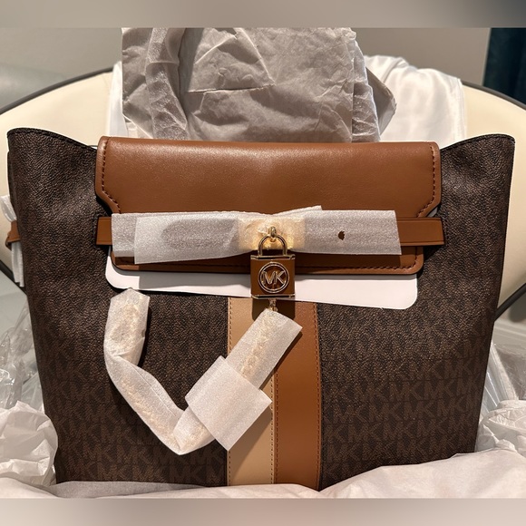 MK Hamilton Legacy - Picture 1 of 3